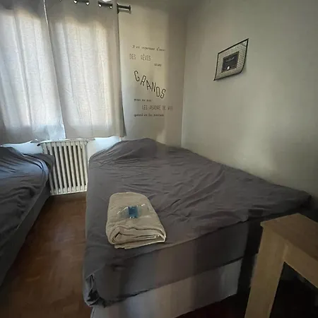 65m Apartment
