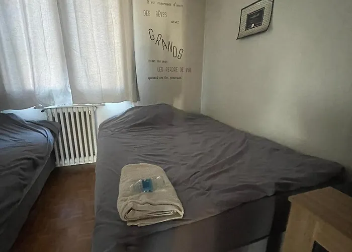65m Apartment